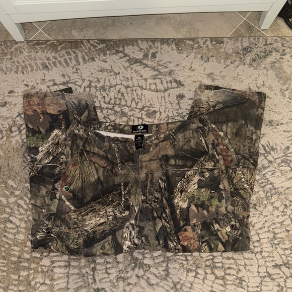 Mossy Oak Camo Pants - Picture 2 of 6